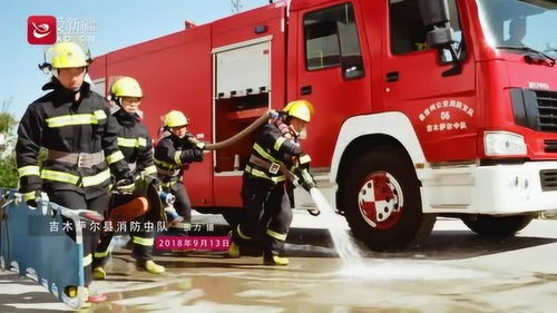 乐高消防员消防车视频